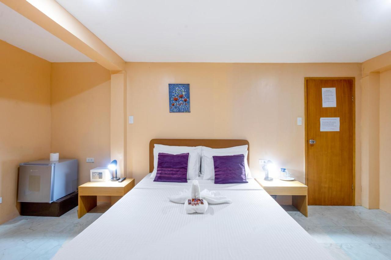 White Shamrock Beach Hotel Balabag  ภายนอก รูปภาพ